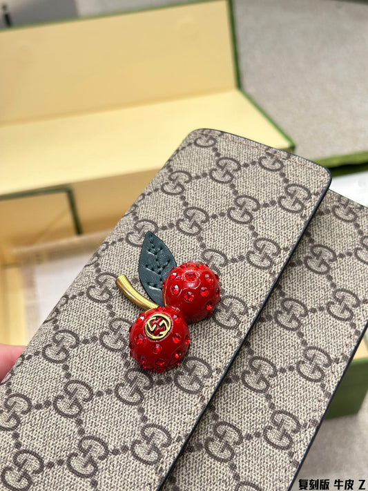 Gucci Cherry Bag Three-Dimensional Rhinestone Shoulder Bag