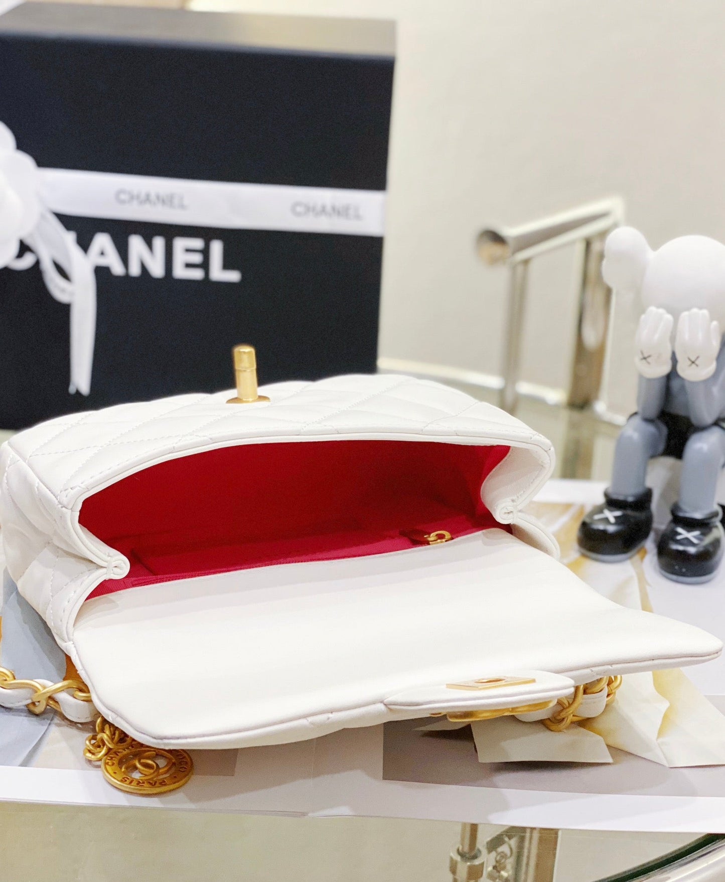 Chanel Small Flap Bag White Lambskin AS4012 size 21x12x7 cm