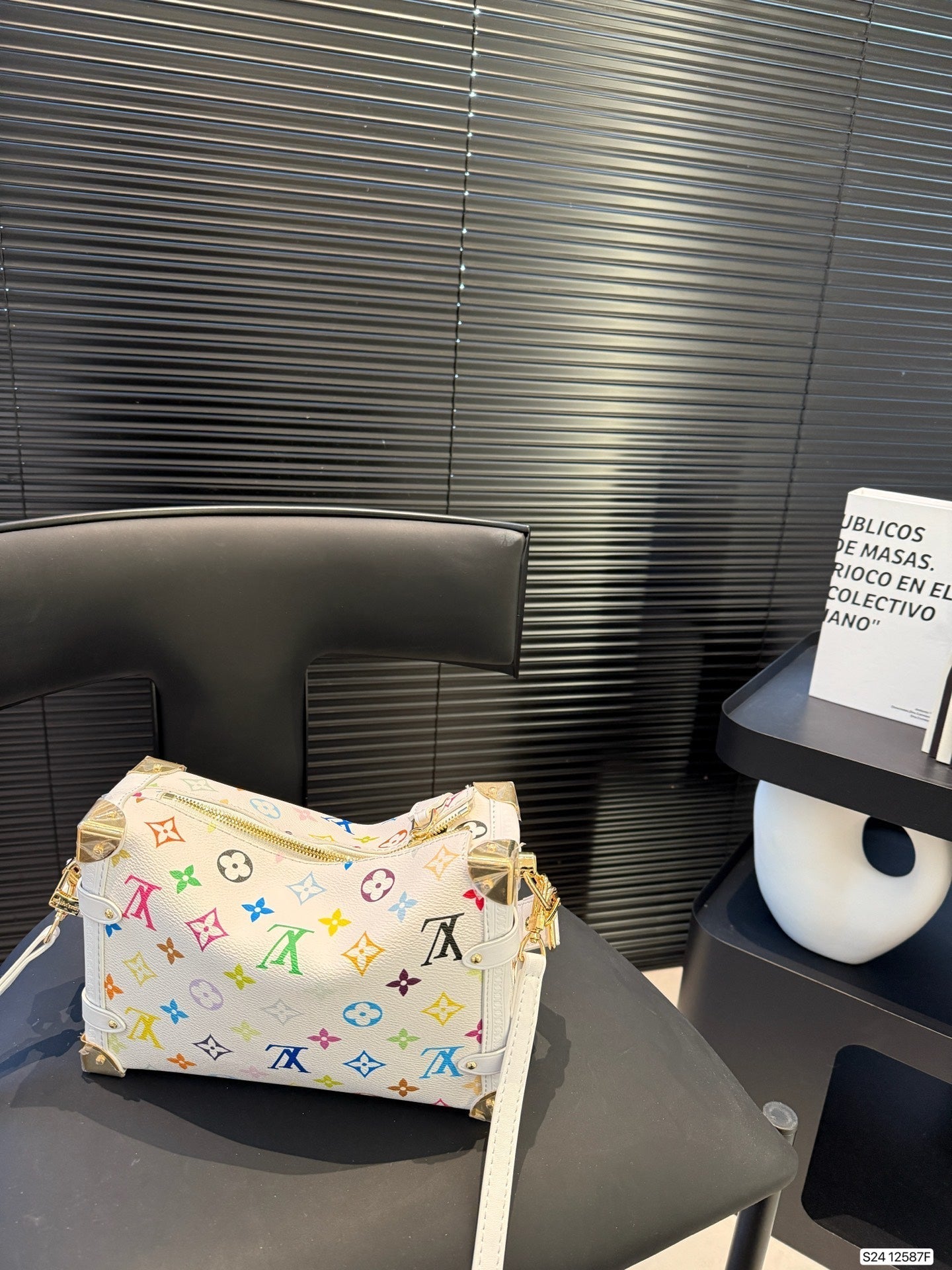 Louis Vuitton LV Trend White Tote Bag Crossbody 23x16cm