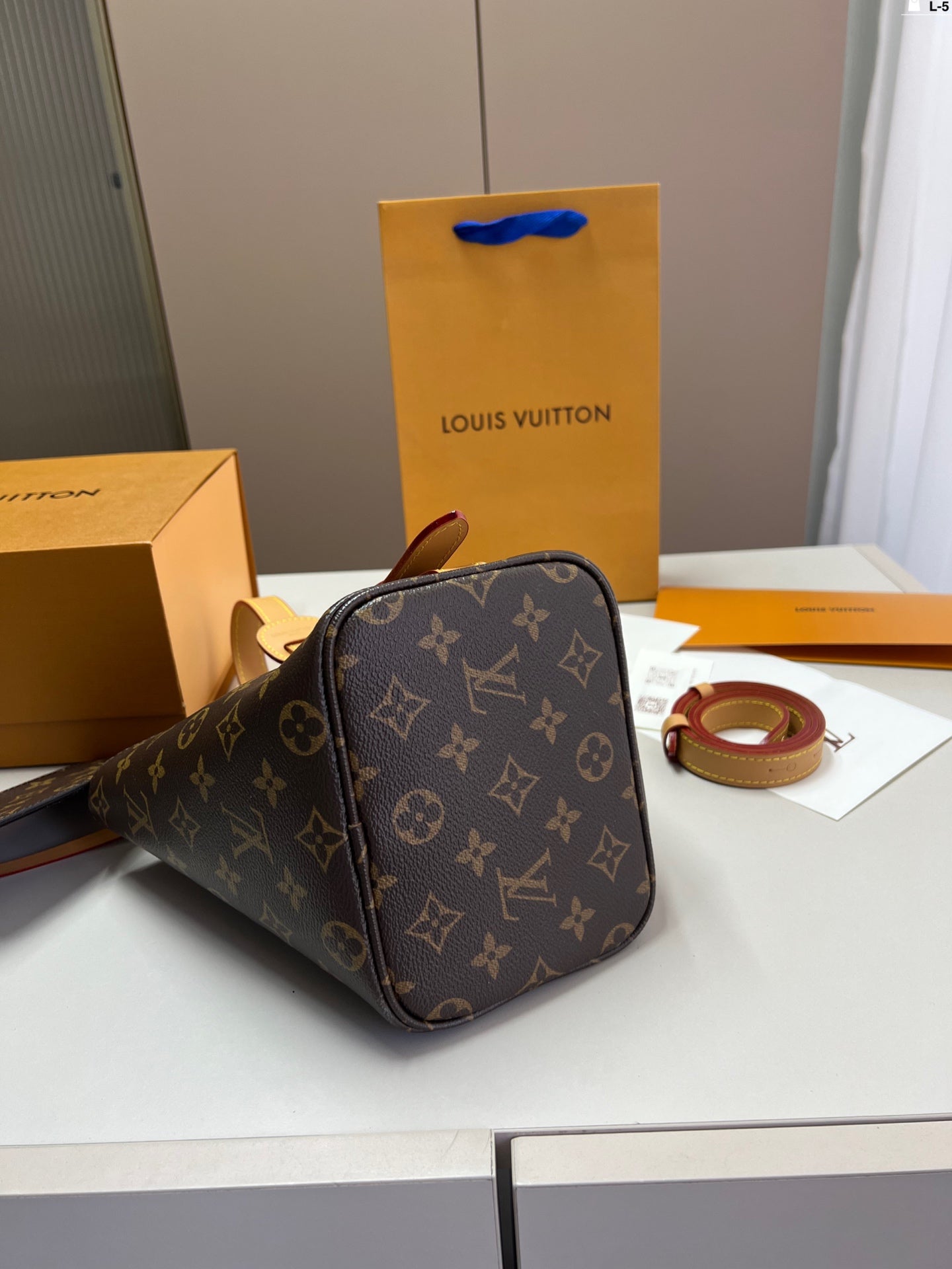 Louis Vuitton LV Vintage Bucket Tote Bag 17x18cm