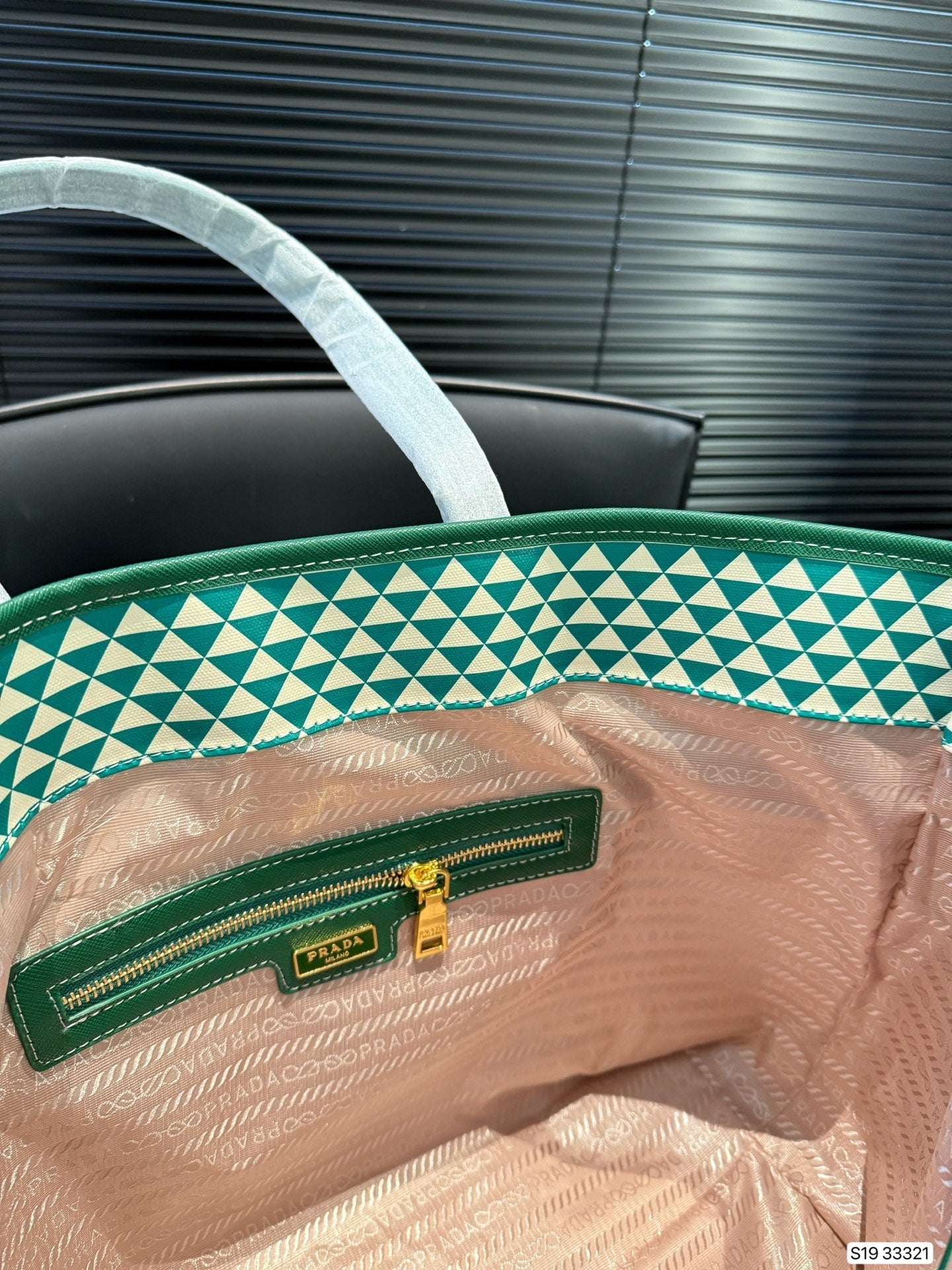 Prada Fashion Shopping Tote Bag 35x31cm