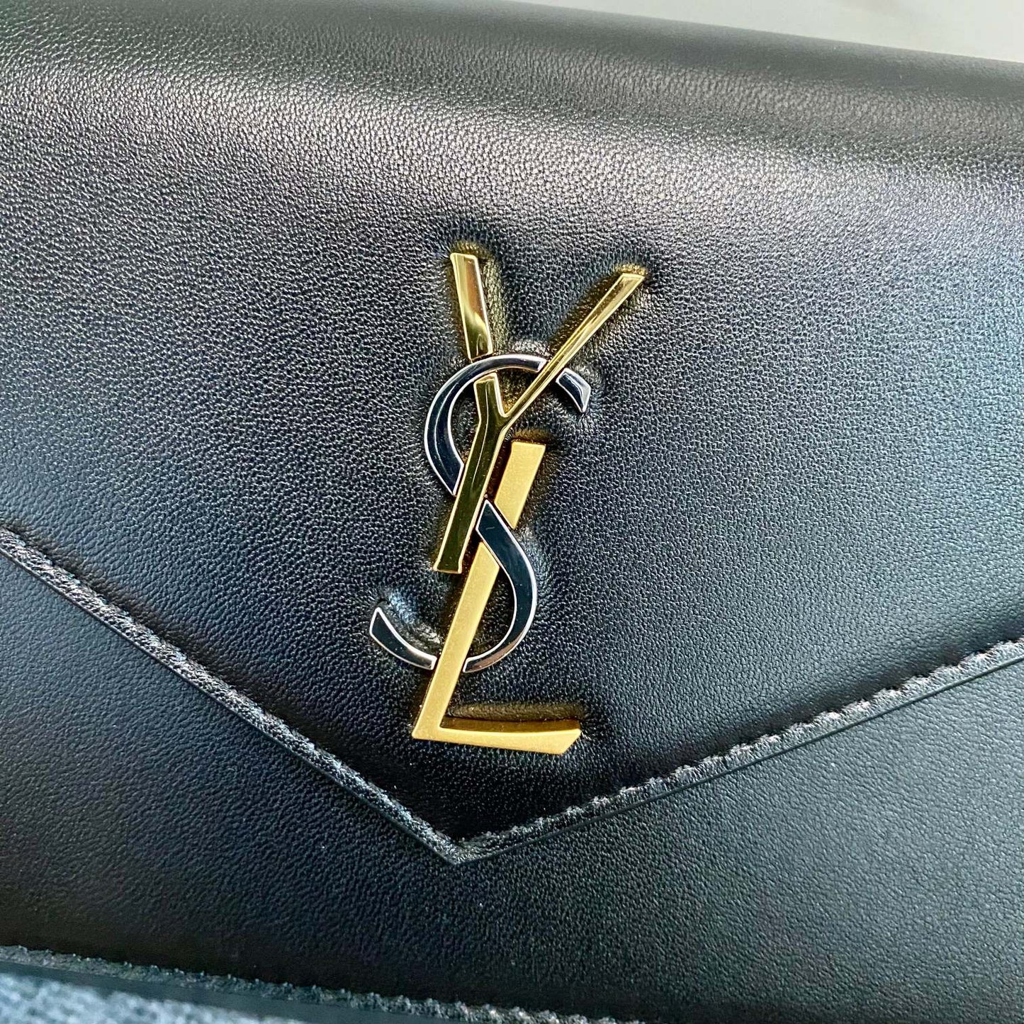 YSL Cassandra Shoulder Black Bag - 19x12.5x3.5cm