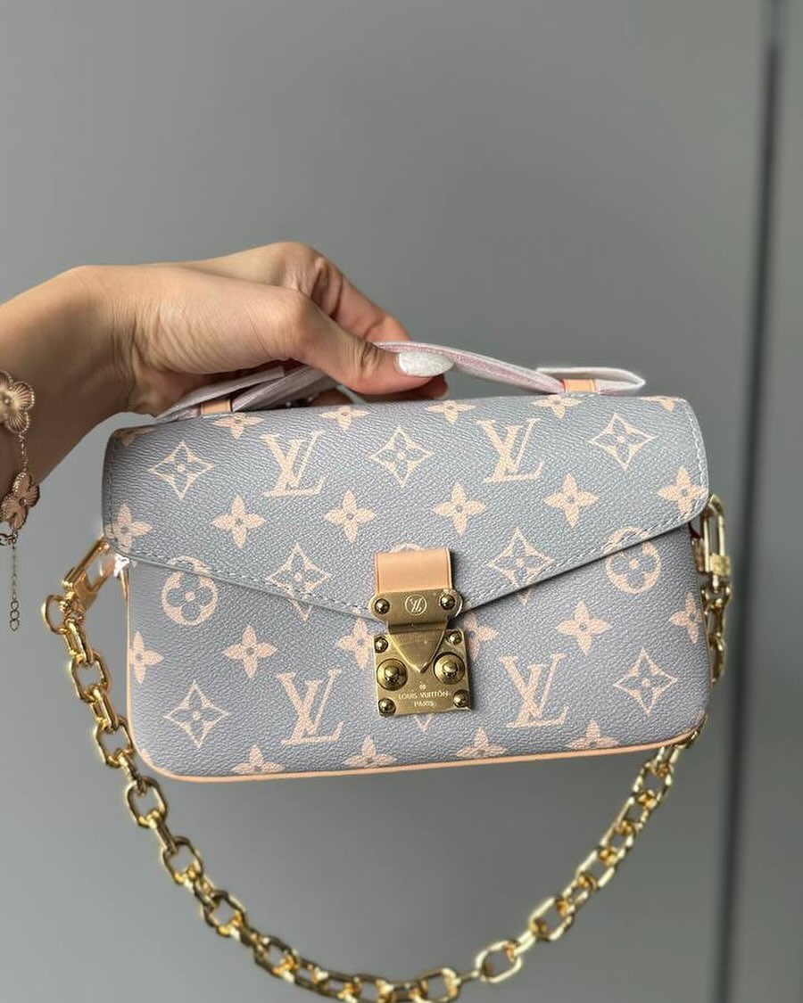 Louis Vuitton Pochette Métis East West Bag 21.5x13.5x6cm