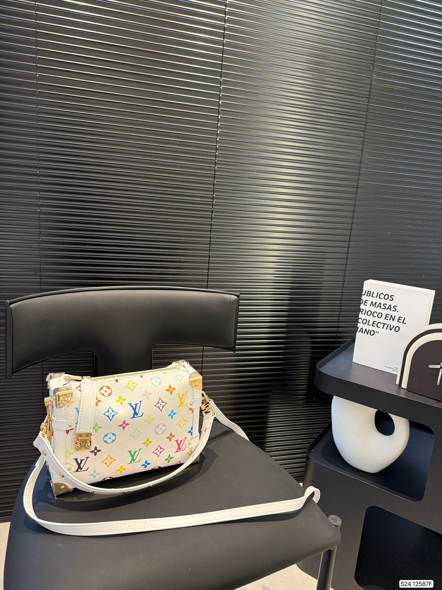 Louis Vuitton LV Trend White Tote Bag Crossbody 23x16cm