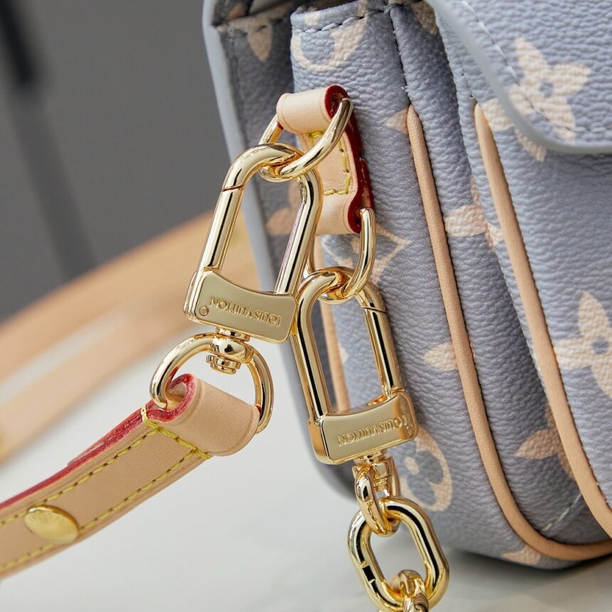 Louis Vuitton Pochette Métis East West Bag 21.5x13.5x6cm