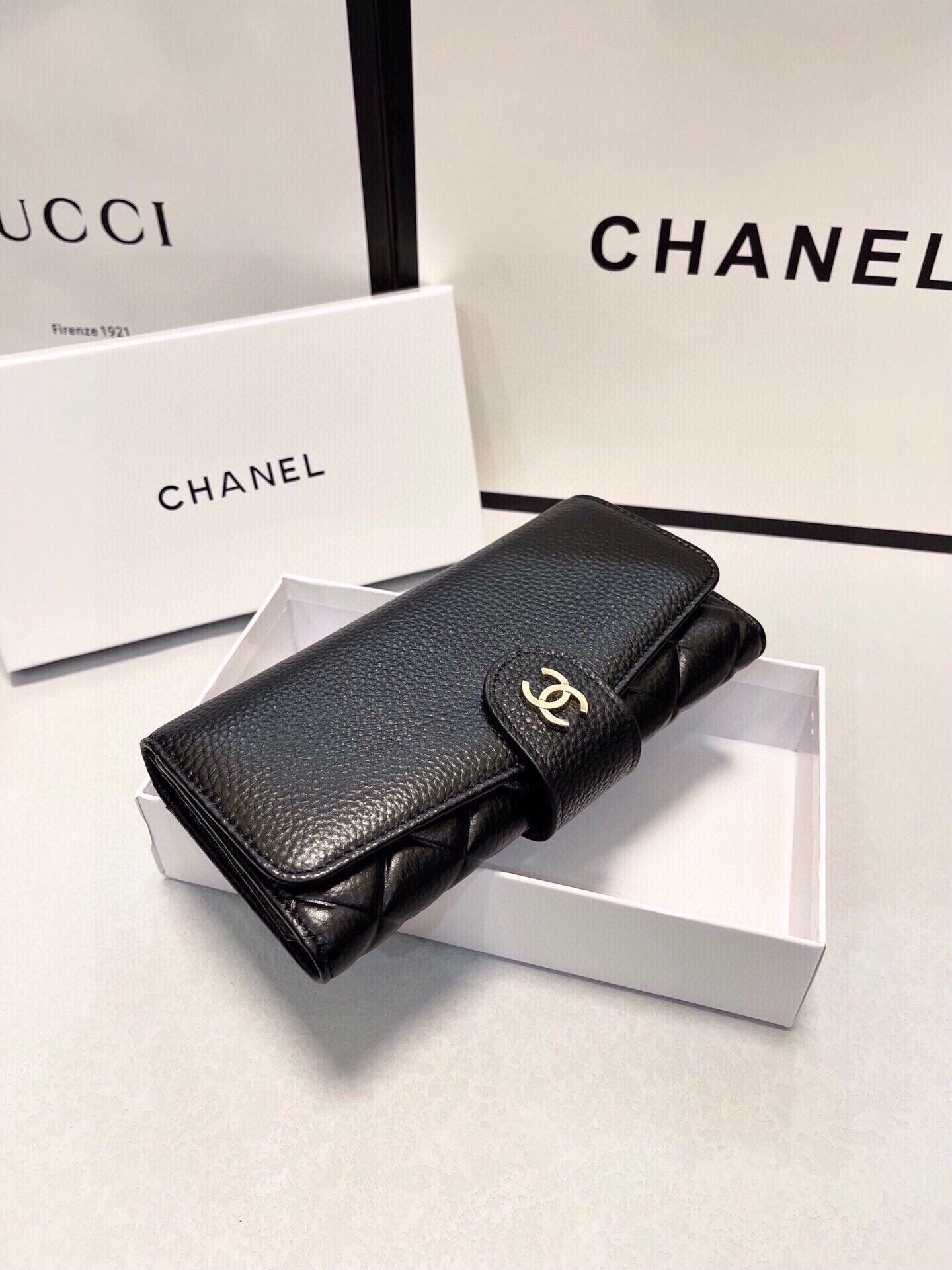 CHANEL Leather Bifold Wallet Classic In Black 19x10cm