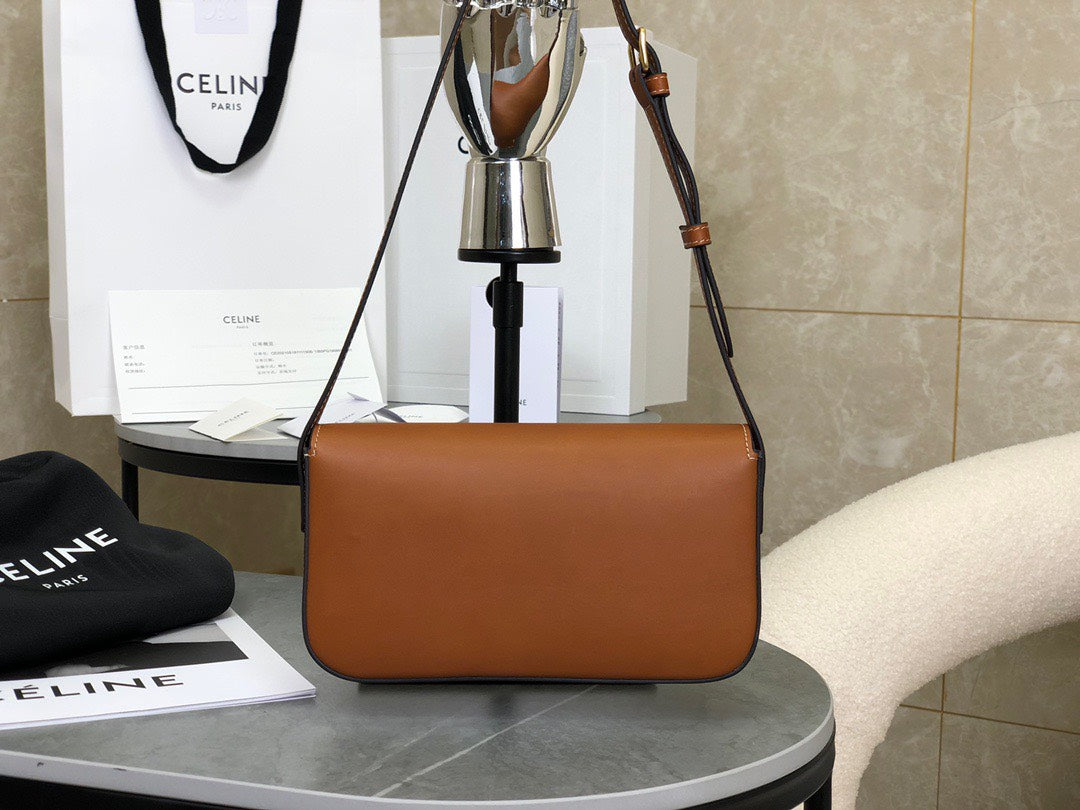 CELINE Shoulder Bag Triomphe In Shiny Calfskin Brown 20 x 10 x 4 cm
