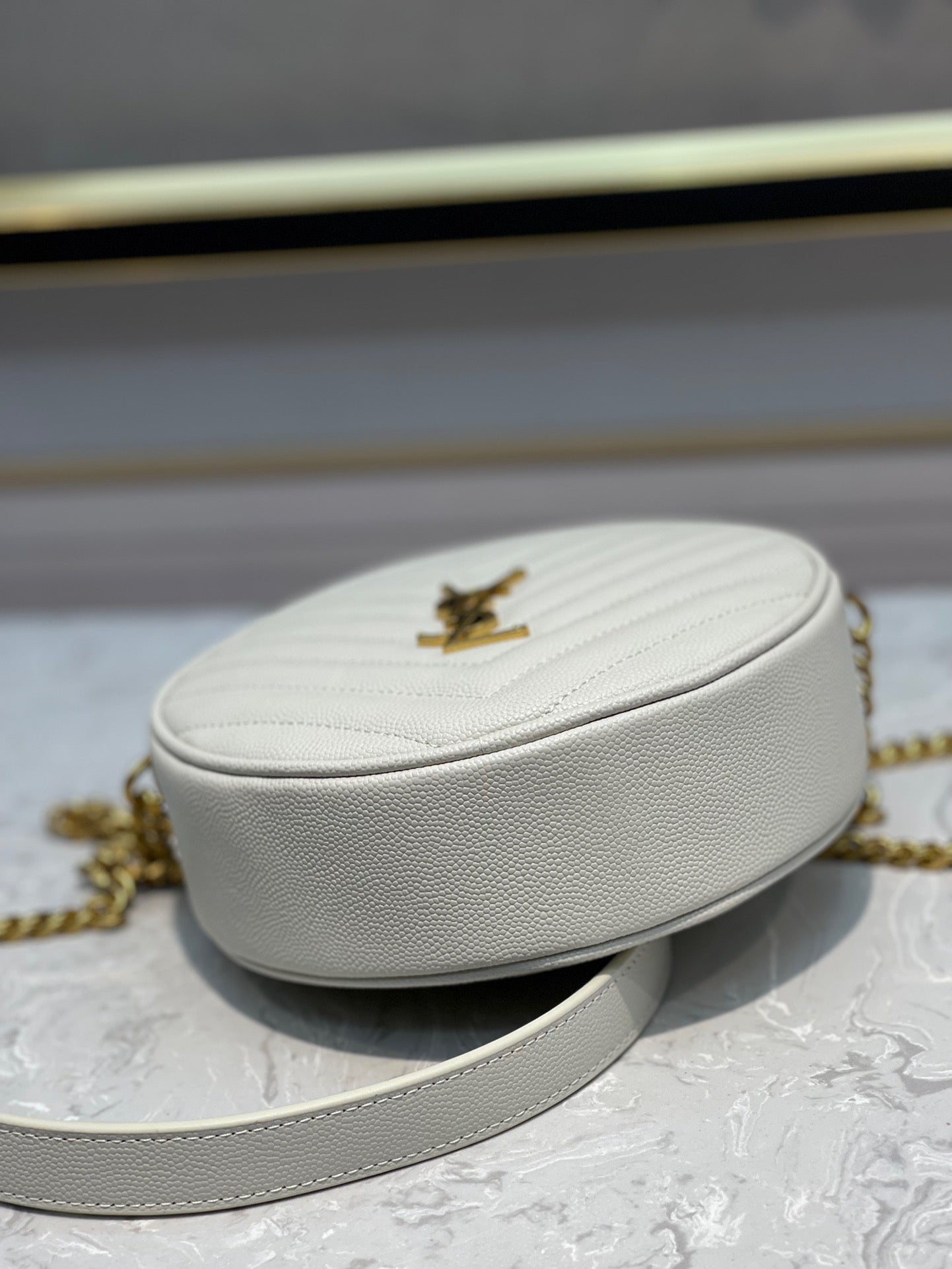 YSL Bolsa transversal Vinyle Redonda White 17 x 17 x 5.5 cm