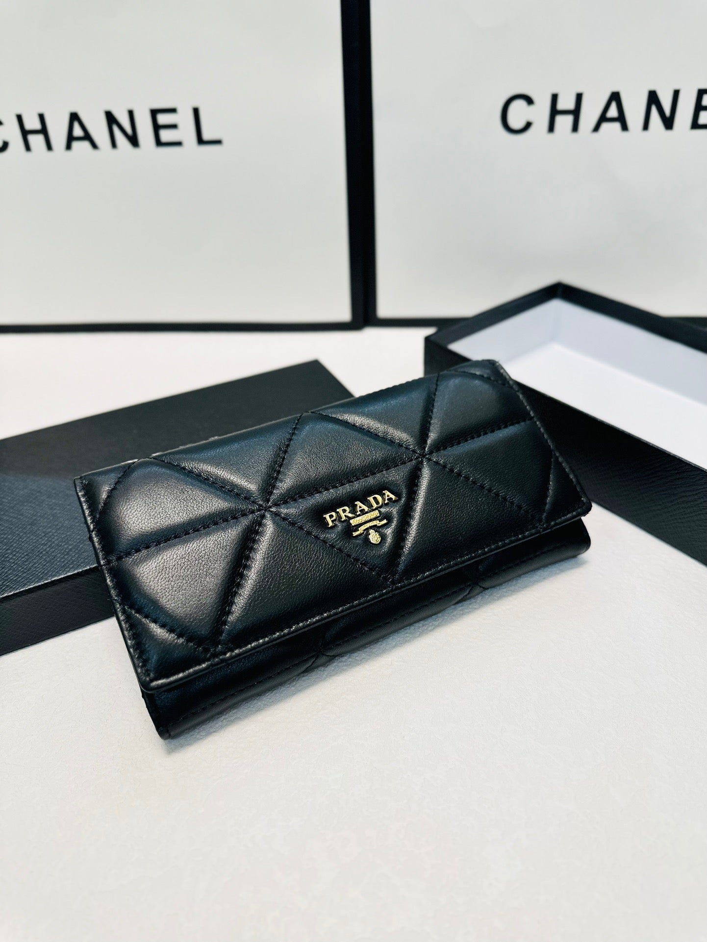 Prada Long Leather Wallet In Black 19x10cm