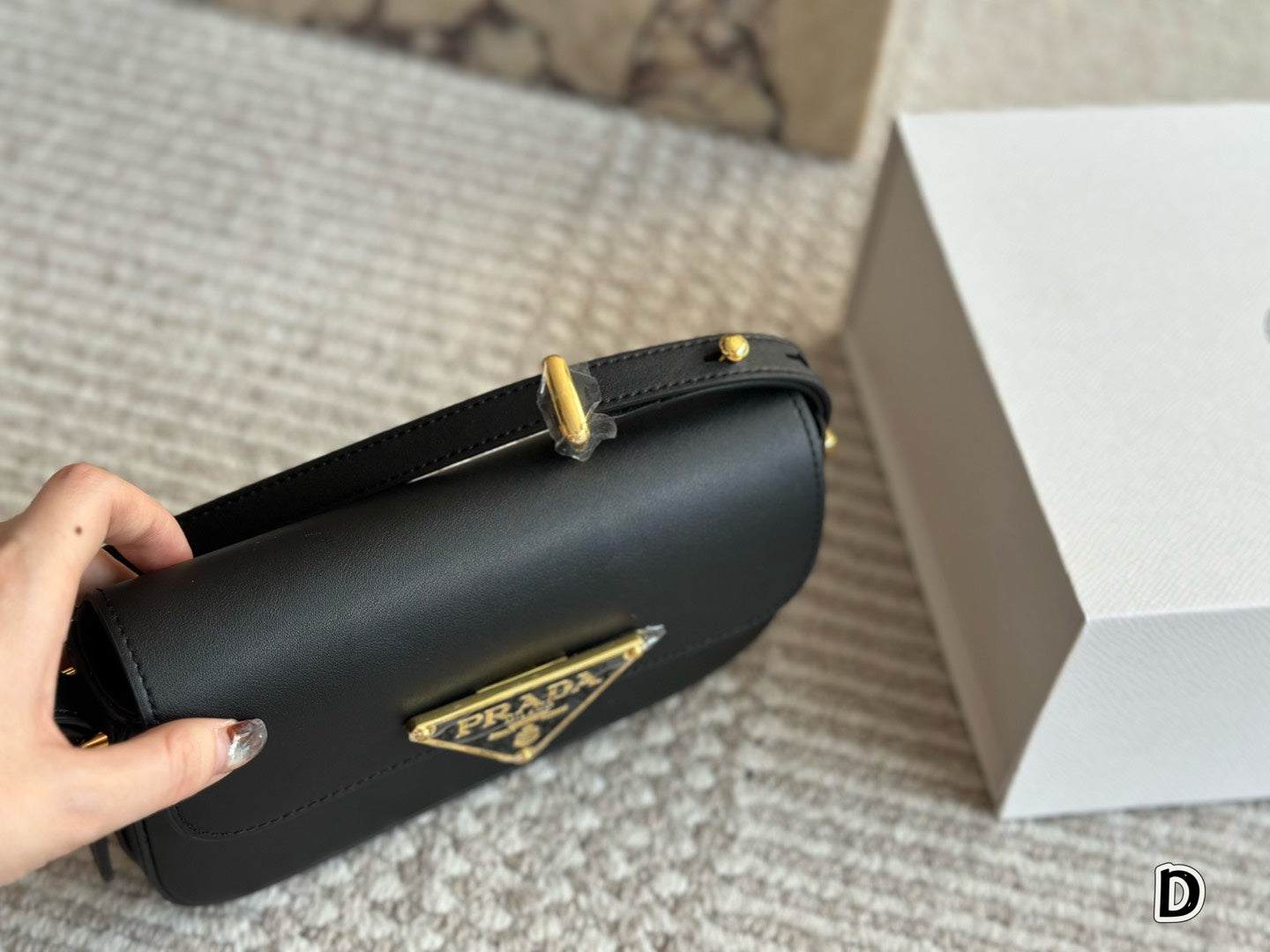 Prada Femme Handbag Black 21x13cm