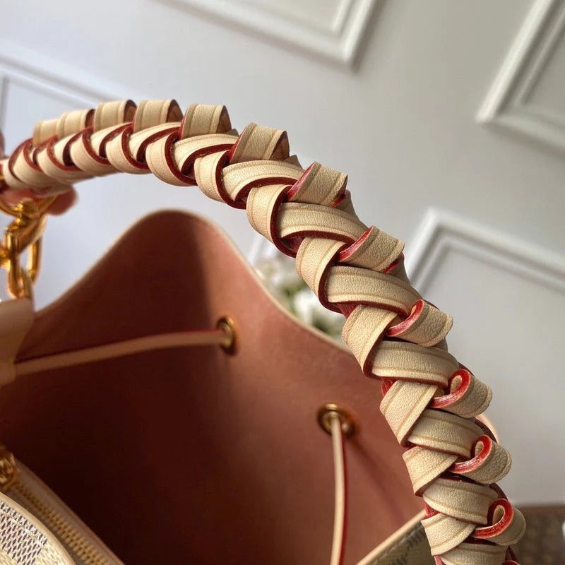 LO VU NUSHAD MM TOTE BAG LOV