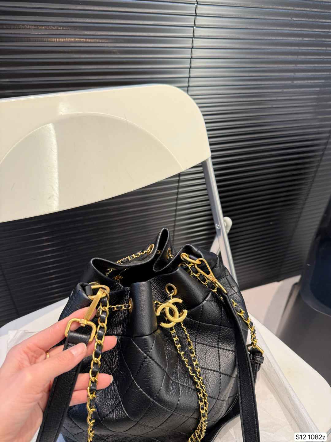 Louis Vuitton LV Black Tote Bag Slidable Metal Chain 26x17cm