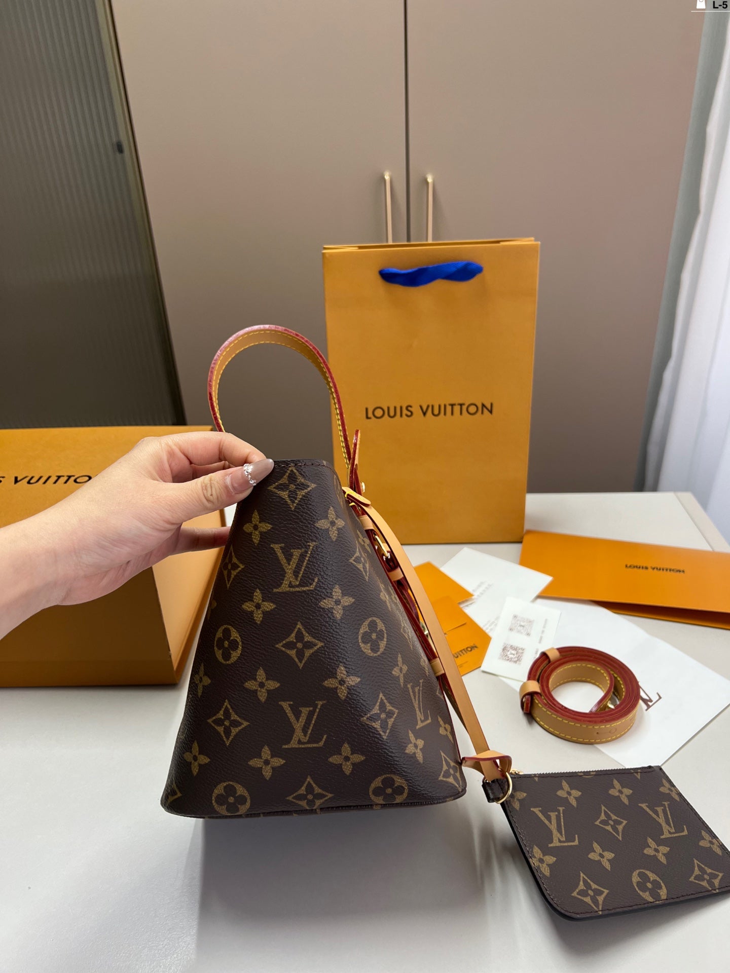Louis Vuitton LV Vintage Bucket Tote Bag 17x18cm