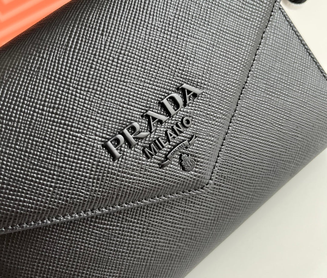 Prada Monochrome Saffiano 21 Leather Bag in Black 21x14x6.5cm