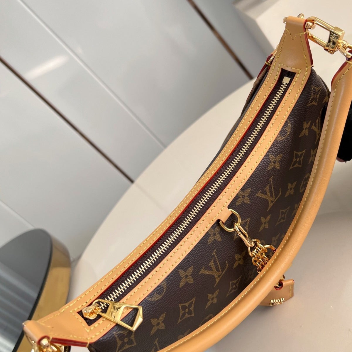 LOUIS VUITTON Looping Brown M12939 Monogram Bag 11 x 5.9 x 2.8 in