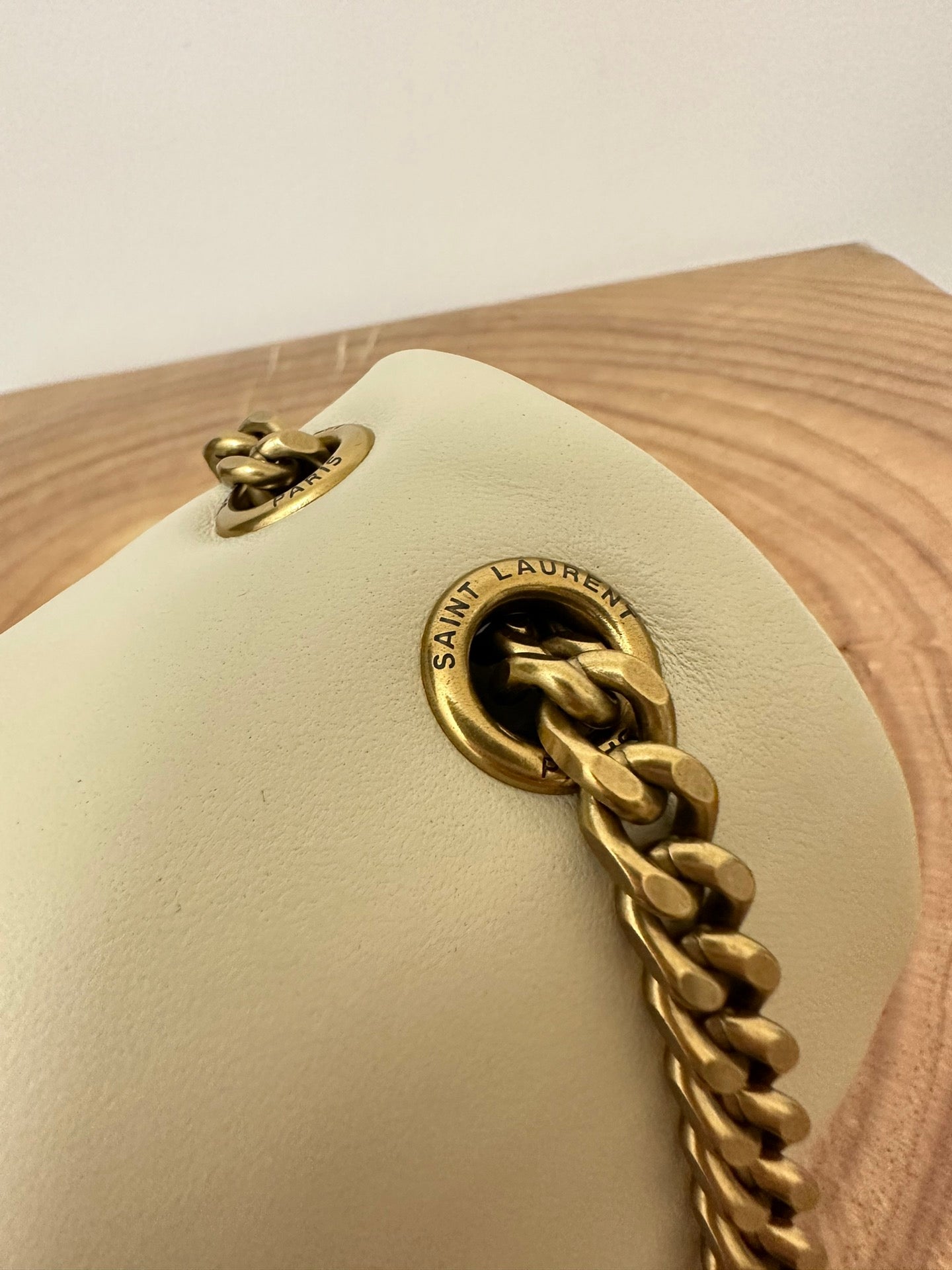 YSL  SAINT LAURENT Calypso chain bag size 26x14x7 cm
