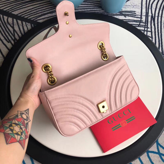 Gucci Marmont matelassé shoulder bag in Pink