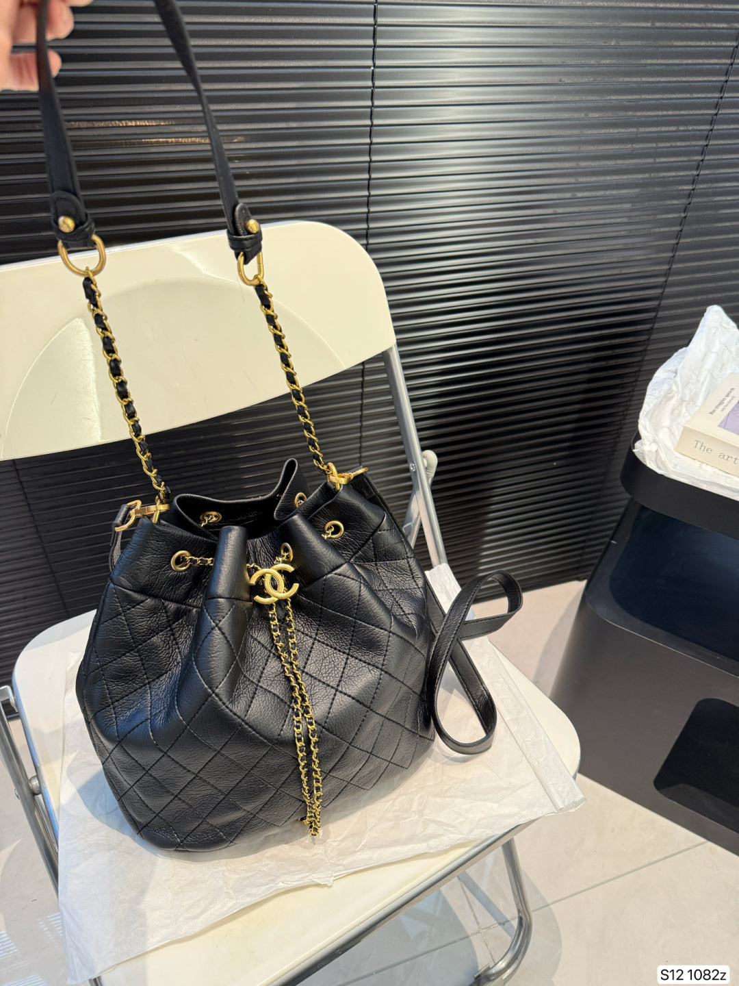 Louis Vuitton LV Black Tote Bag Slidable Metal Chain 26x17cm