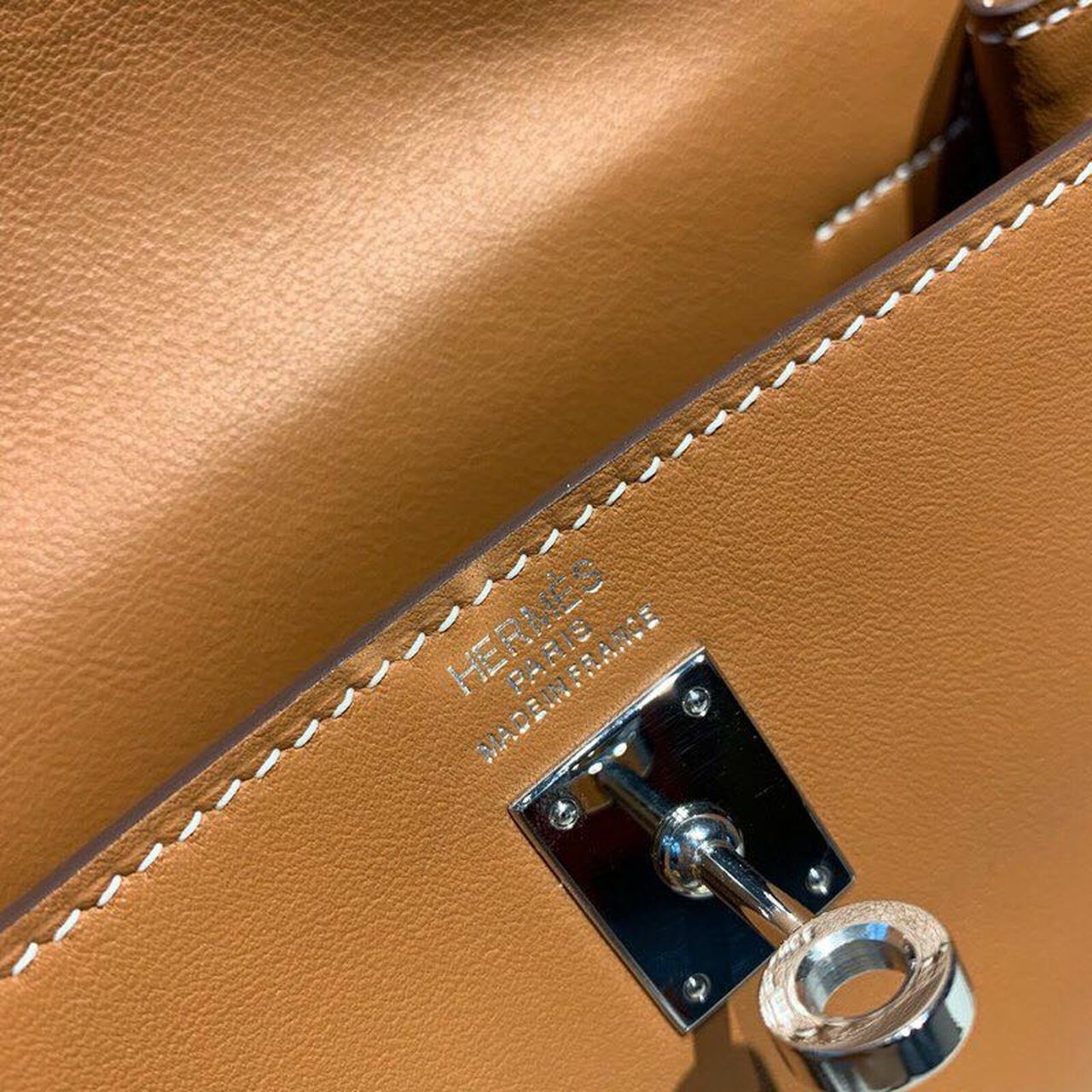 Kelly Danse 25cm Palladium Hardware Swift Leather Handbag