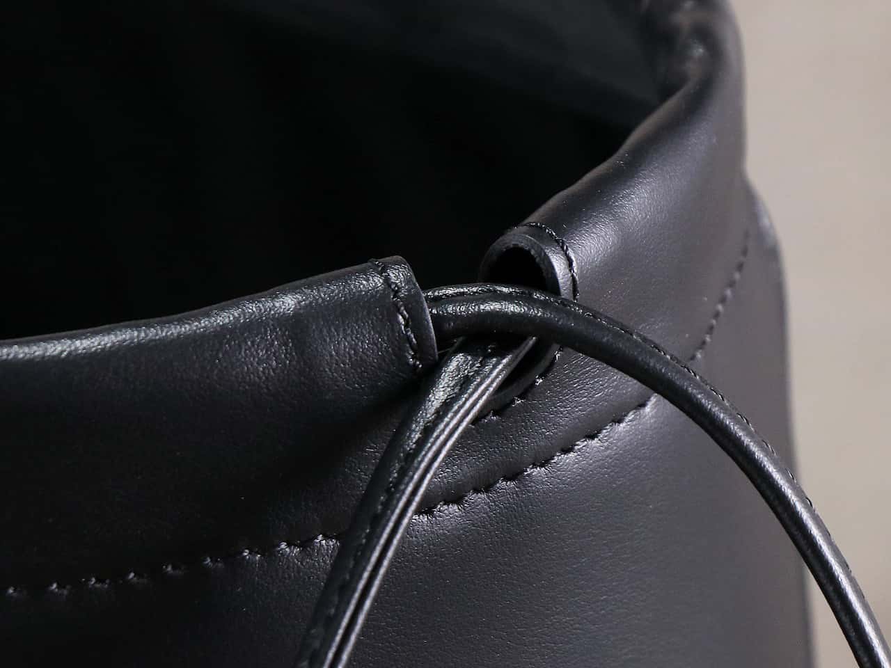 Celine cabas rawstring cuir triomphe in grained calfskin handbag